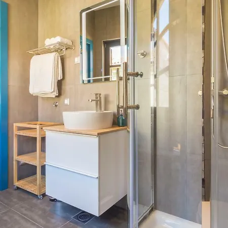 Mihael Apartment Nin